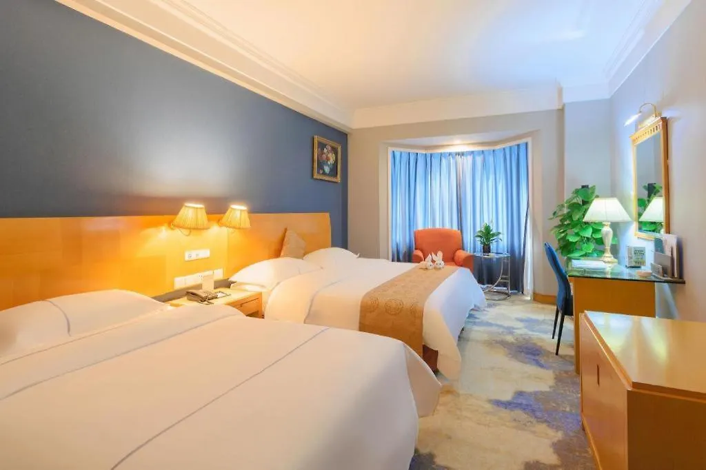 Greatwall Hotel - Zhengzhou 4*,